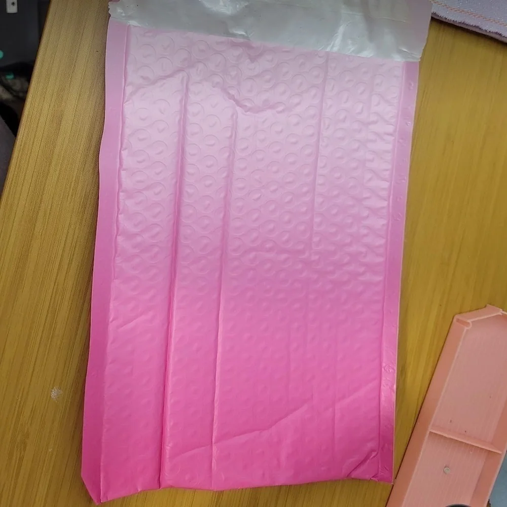 100 Pack Pink Ombré Bubble Mailers 6x9 NWT